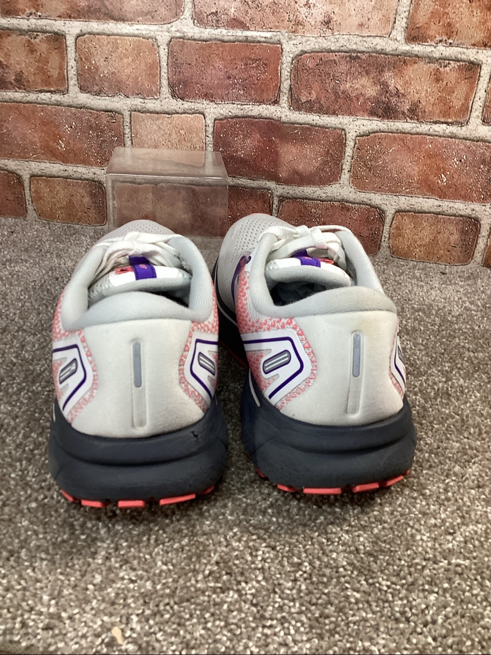Brooks Ghost 14 women’s running shoes sneakers size 10.5 - Picture 3 of 7